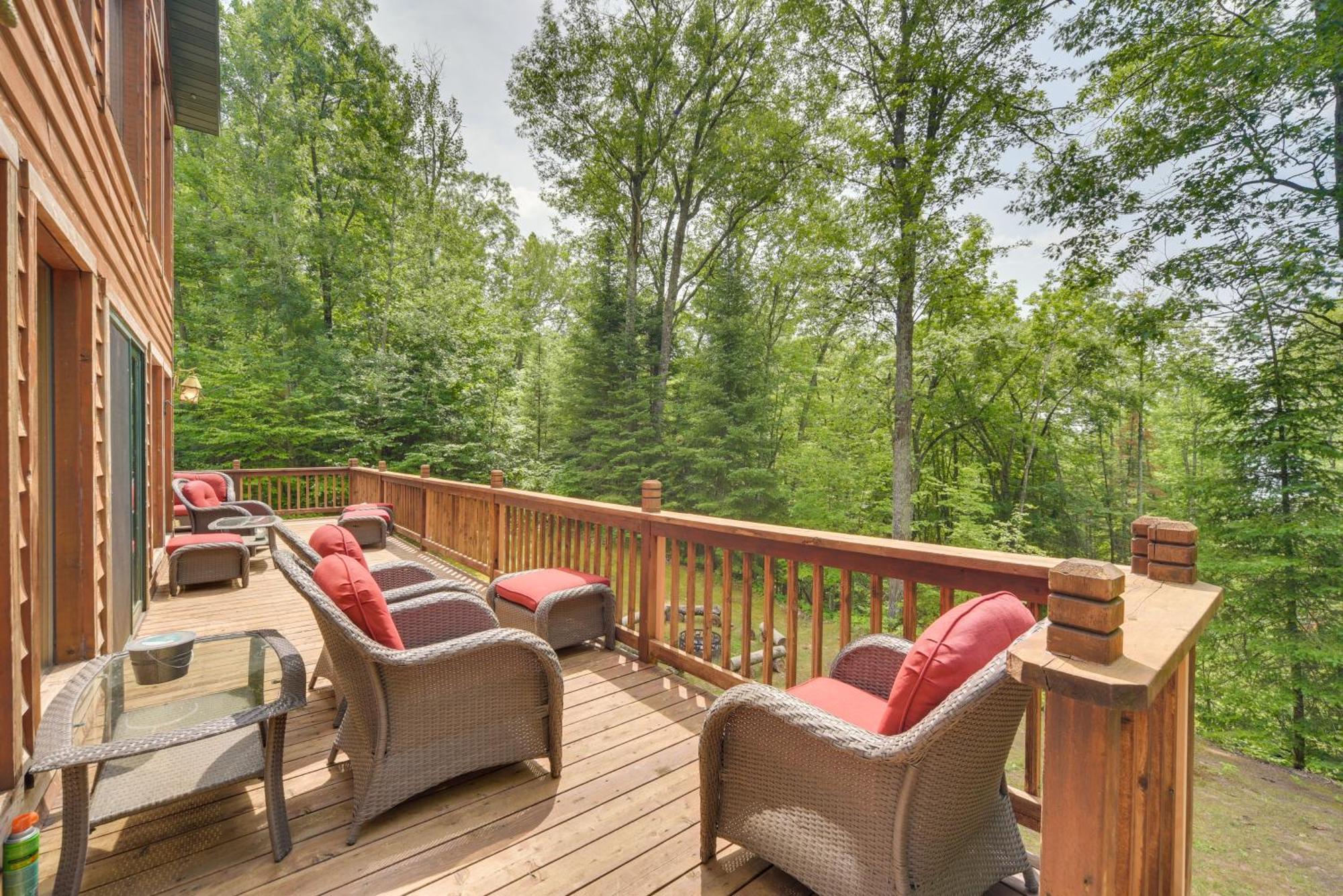 Scenic Hayward Lake View Retreat With Fire Pit Ngoại thất bức ảnh